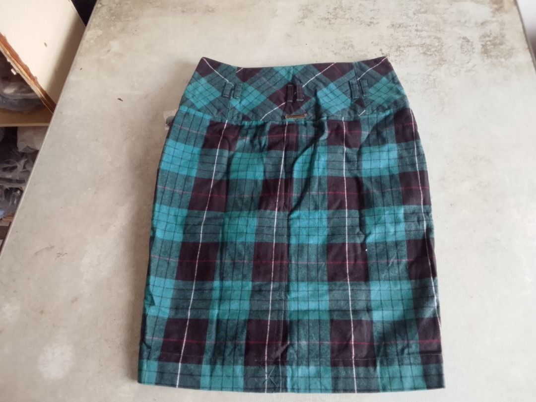 Skirt US BNEWTAG (Ecko $49) (Category: Skirts) located in Los Banos. Submitted by mania-62906 (Listing ID 1466259521, Image 3). Description: BNEWTAG. Authentic . US size 8 .