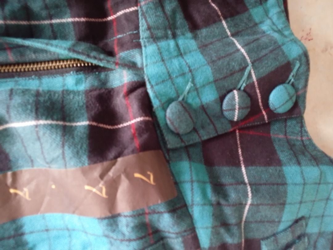 Skirt US BNEWTAG (Ecko $49) (Category: Skirts) located in Los Banos. Submitted by mania-62906 (Listing ID 1466259521, Image 2). Description: BNEWTAG. Authentic . US size 8 .
