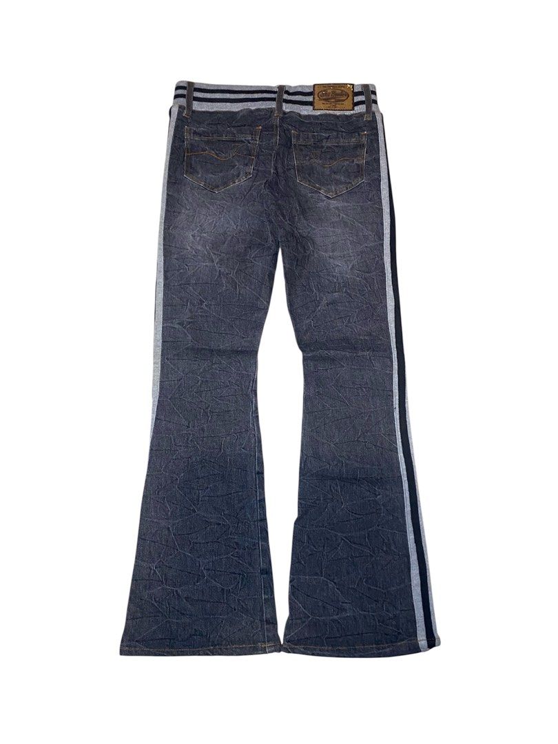 SKYBOMBER 391B08 - Flared Pants (Category: Jeans) located in Naga. Submitted by junked_garments (Listing ID 1466313354, Image 2). Description: SKYBOMBER 391B08 - Flared Pants MEASUREMENTS Waist: 30” Length: 38” Inseam: 30” Front Rise: 9” Thigh: 10” Leg Opening: 9.5” DETAILS Has 2 Back Pockets Only No Issue Need Wash Excellent Condition 9.5/10 Color Rate .