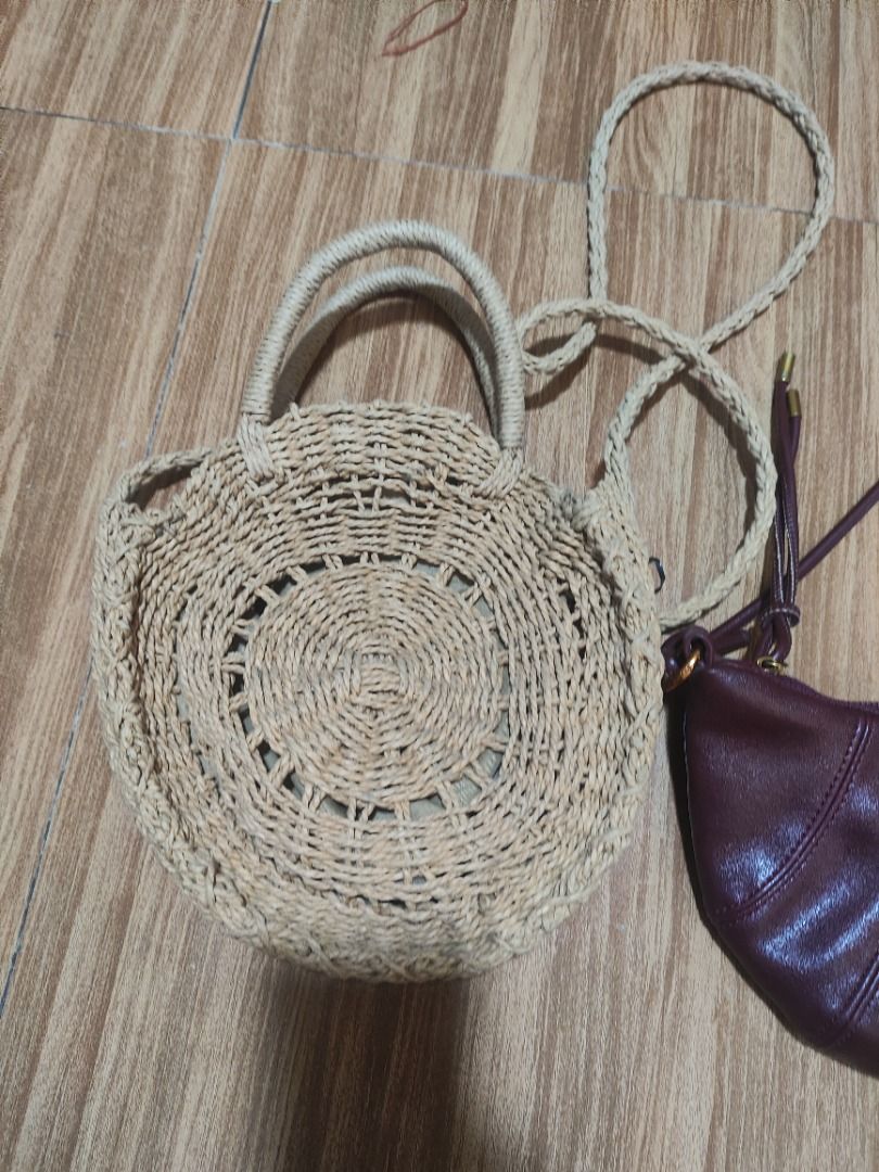Sling bags for take all (Category: Tote Bags) located in Caloocan City. Submitted by mjoymiran43692 (Listing ID 1466175933, Image 3). Description: cotton on sling summer rattan bag no brand wine red sling bag for take all pm for sure buyers mop: gcash.