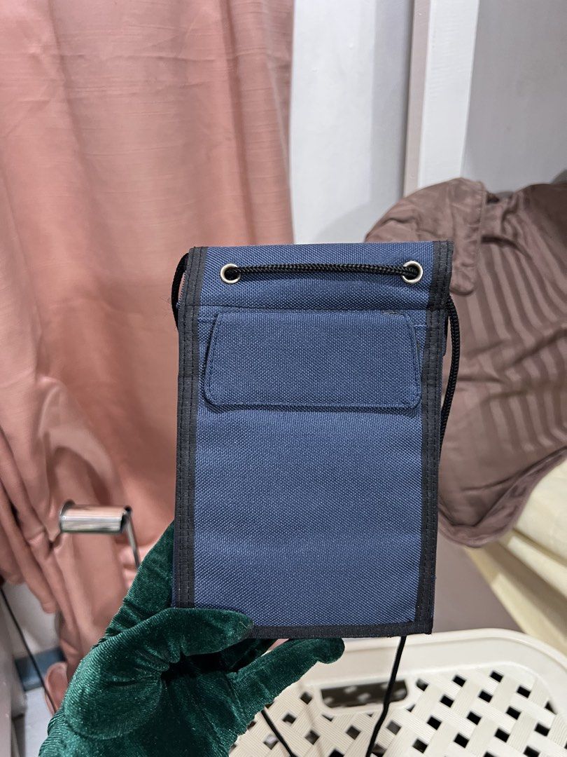 sling wallet (unisex) (Category: Wallets & Card Holders) located in Baguio. Submitted by mercedeshermosamoran (Listing ID 1466205256, Image 3). Description: .