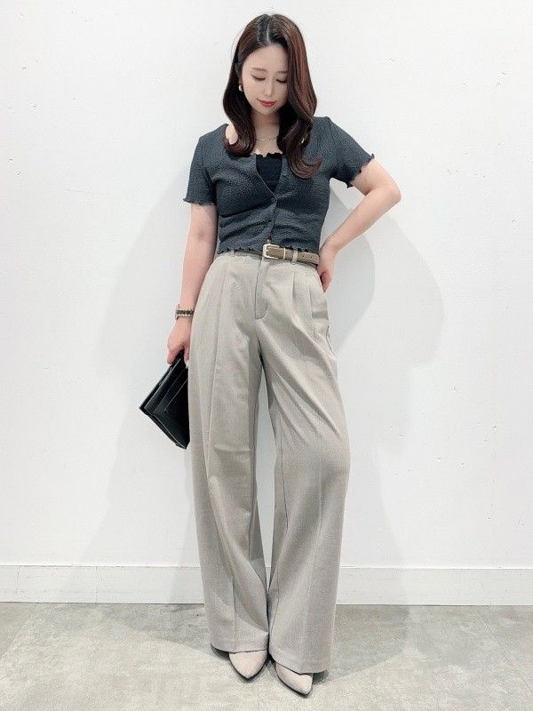 Small GU Cropped Cardigan (Category: Others Tops) located in Castillejos. Submitted by lalainecloset22 (Listing ID 1466178588, Image 2). Description: - Brand: GU - Size: S (155/80A) - Color: Olive Green - Style: Cropped cardigan / short-sleeve top with V-neck - Details: Textured crinkle fabric, front button closure, lettuce trim hem and cuffs - Material: 98% Polyester (Recycled Polyester), 2% Polyurethane - Condition: Excellent, well-maintained.