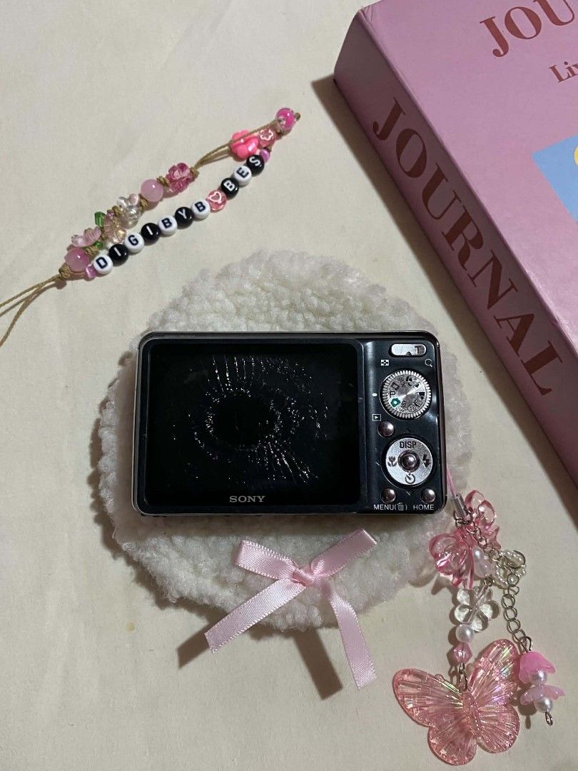 SONY CYBERSHOT DSC-W220 DIGITAL CAMERA DIGICAM (Category: Cameras) located in Manila. Submitted by jade_snap (Listing ID 1466304265, Image 2). Description: ✧⁠* SONY CYBERSHOT DSC-W220 ♡ ₱2,499 lcd burn (doesn't affect the output) hazy output 🩰Specs: *.' 12.1 MP *.' 4x optical zoom *.' ISO 80 to 3200 *.' CCD sensor 🎞️ Condition: ७९ all buttons are working, zoom, and flash ७९ body condition: 8/10 👛 Ready to use! ७९ Inclusions - unit - battery - 
