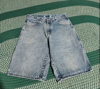 (Category: ) located in . Submitted by thrifteditem (Listing ID 1466295303, Image 1). Description: .