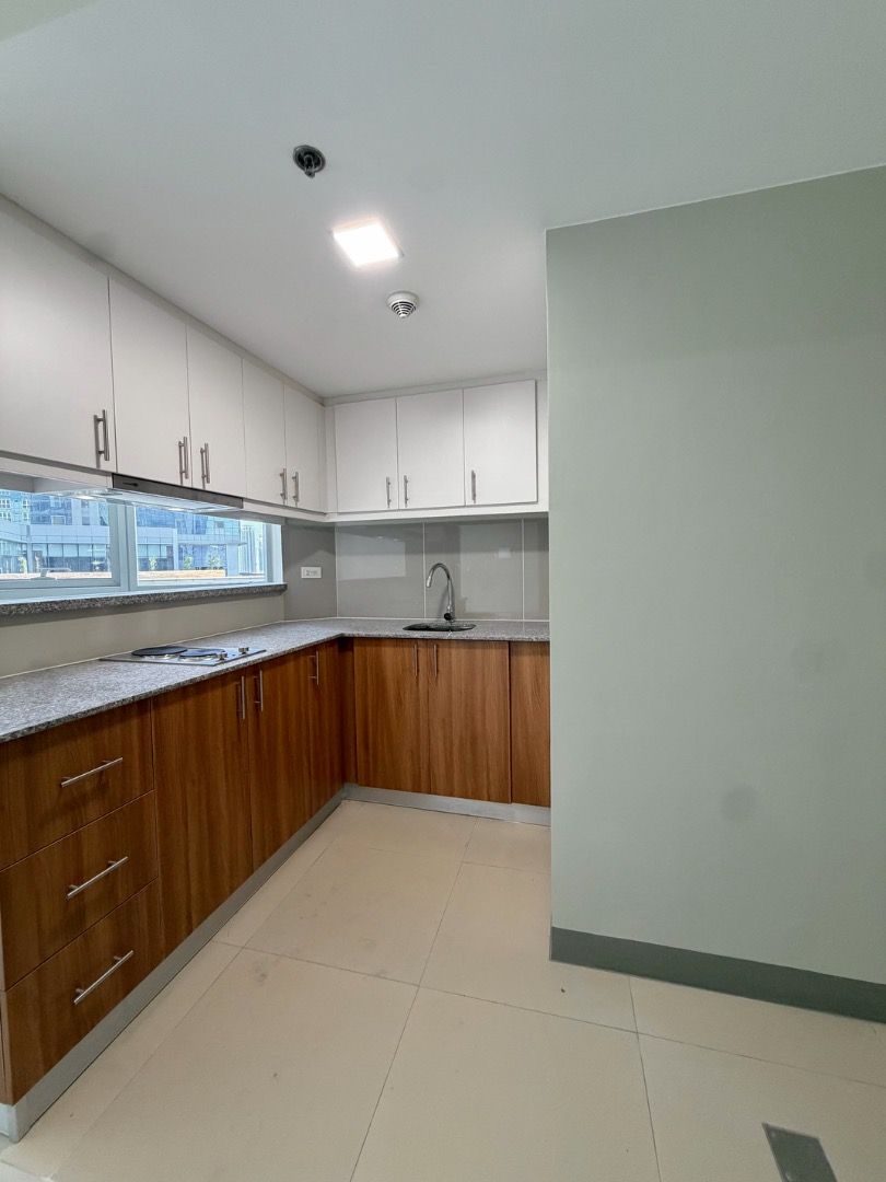 SPACIOUS 1BR IN BGC (Category: Apartments & Condos) located in Taguig. Submitted by dacanayglad29 (Listing ID 1466256234, Image 3). Description: 📣Your Own Space in BGC Without the Heavy Cash Out 💯 💫 Stop paying rent for someone else’s property 👀 Start investing in your own future with this beautiful 1BR Rent-to-Own condo in BGC ✨ ~ UPTOWN PARKSUITES TOWER 2 located in Uptown BGC ✅ 10% downpayment amounting to 2.3M to MOVE IN ✅ 10% monthly amo