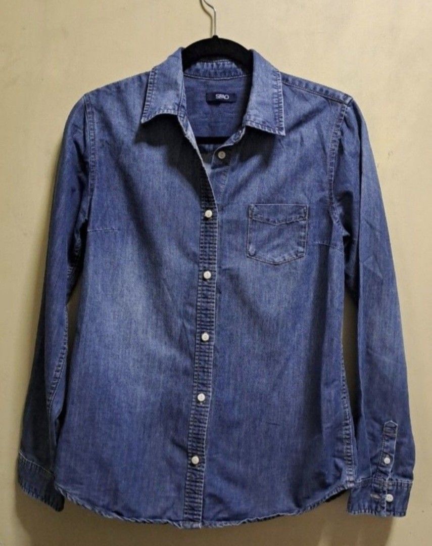 SPAO Denim Longsleeves Polo Blouse (Category: Longsleeves) located in Manila. Submitted by thrifter_lifestyle (Listing ID 1466157034, Image 1). Description: Brand: SPAO (Korean Brand) Long-Sleeves Material: Denim Cotton. Quality is superb. (see tag) Bust Size: 38" Arm Circumference: 13" Can be worn as is, or casual cover up. In very good condition as its barely worn 🙂 RFS: closet spring cleaning.