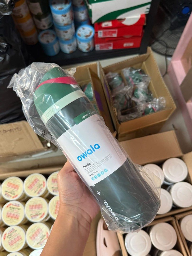 Starbucks Owala Freesip Tumbler 24oz Water Bottle no box (Category: Water Bottles & Tumblers) located in Quezon City. Submitted by kikayandbeyondbybreezemnl (Listing ID 1466170377, Image 2). Description: Available.