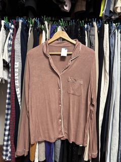 (Category: ) located in . Submitted by isabelasthriftclothes (Listing ID 1466303744, Image 1). Description: .