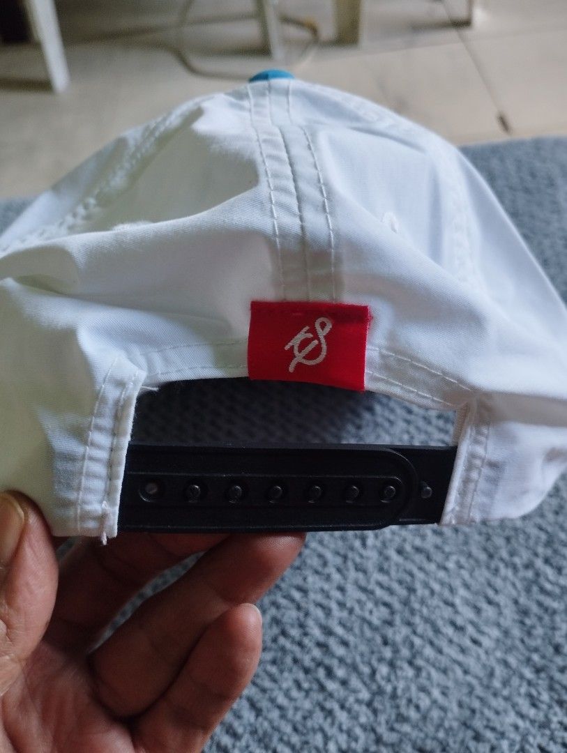 Staunch Traditional Busta Putt Snapback Hat White (Category: Caps & Hats) located in Manila. Submitted by happycaps (Listing ID 1466178189, Image 3). Description: - Brand: Staunch - Color: Clean white with red rope accent and blue top button - Design: Front patch with golf graphic and 'Busta Putt On That Grass Balls Deep' text - Details: Embroidered side flag logo, branded interior taping, and red woven tag above closure - Fit: Adjustable black p