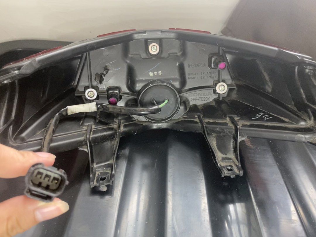 Stock Tail Light (Click 125i/ V3) (Category: Electronics & Lights) located in Manila. Submitted by grndw.ez (Listing ID 1466264713, Image 1). Description: Stock Tail Light for Honda Click 125i/V3.