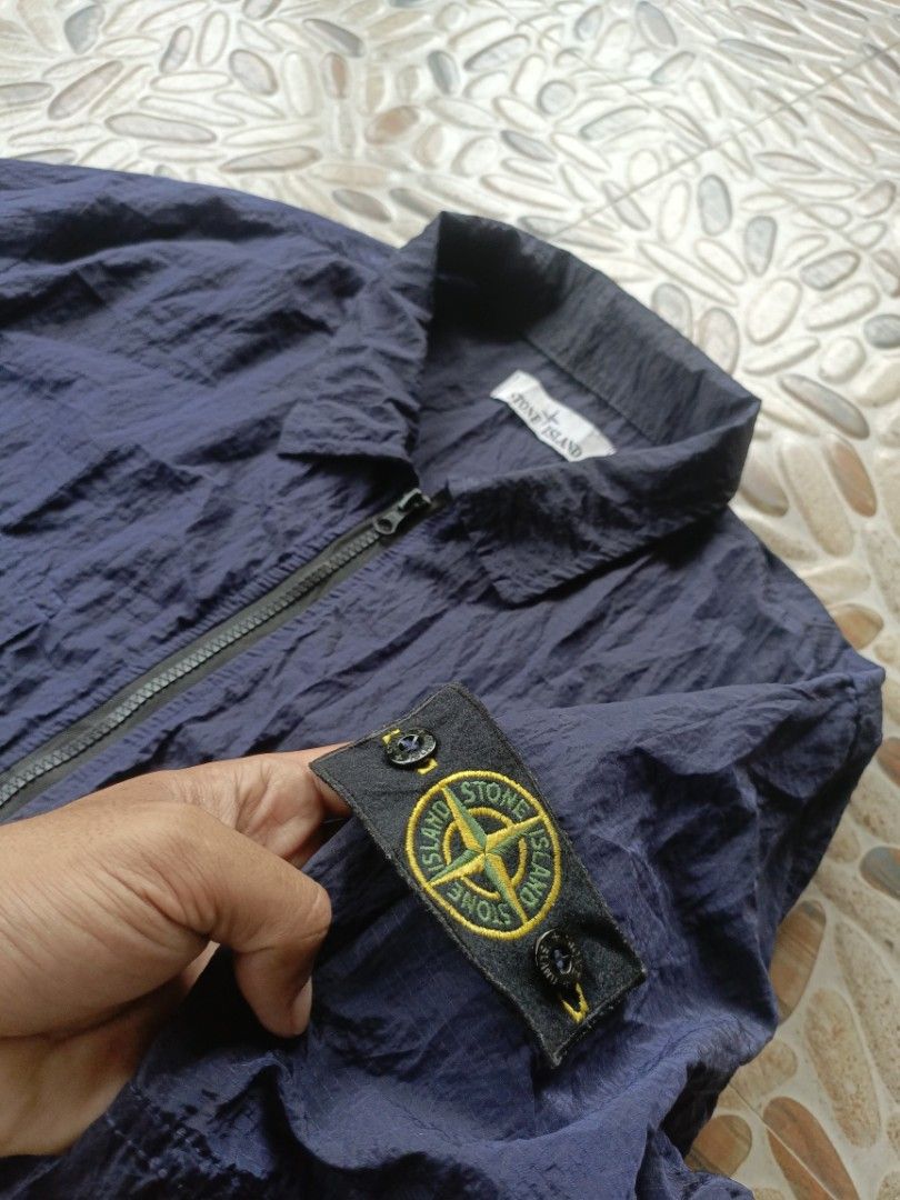 Stone Island Windbreaker (Category: Coats, Jackets and Outerwear) located in Hagonoy. Submitted by erwin0825 (Listing ID 1466248361, Image 3). Description: Stone Island XL on tag Excellent condition No issue Sobrang solid.