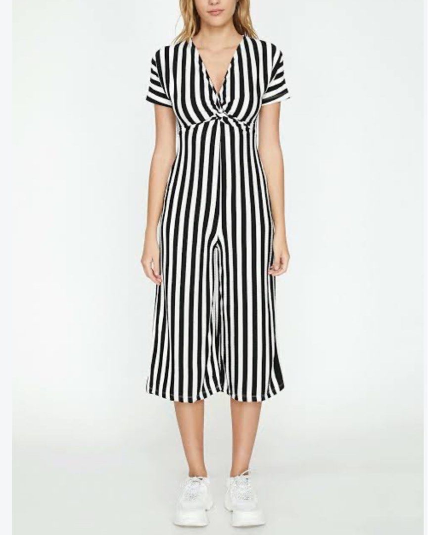 Stradivarius Pinstripes Jumpsuit (Category: Rompers) located in Taguig. Submitted by intransitforyou (Listing ID 1461305131, Image 2). Description: .