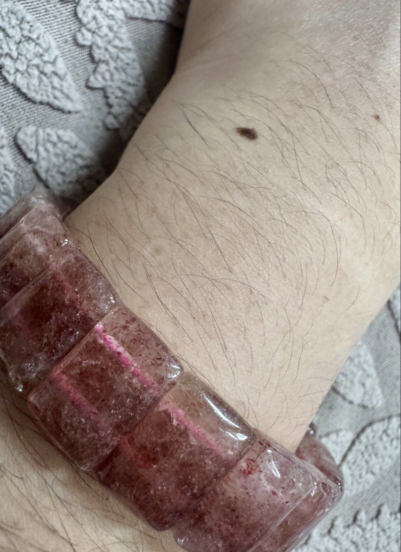 Strawberry quartz soft bangle (Category: Bracelets) located in Quezon City. Submitted by nics006 (Listing ID 1466189508, Image 2). Description: 🍓✨ STRAWBERRY QUARTZ — Love, Confidence & Positive Energy ✨🍓 Sweet, feminine, and full of charm—Strawberry Quartz is a beautiful gemstone known for its dreamy pink-red tones and sparkling natural patterns. Perfect for those who want a bracelet that symbolizes love, happiness, confidence, and uplifting e