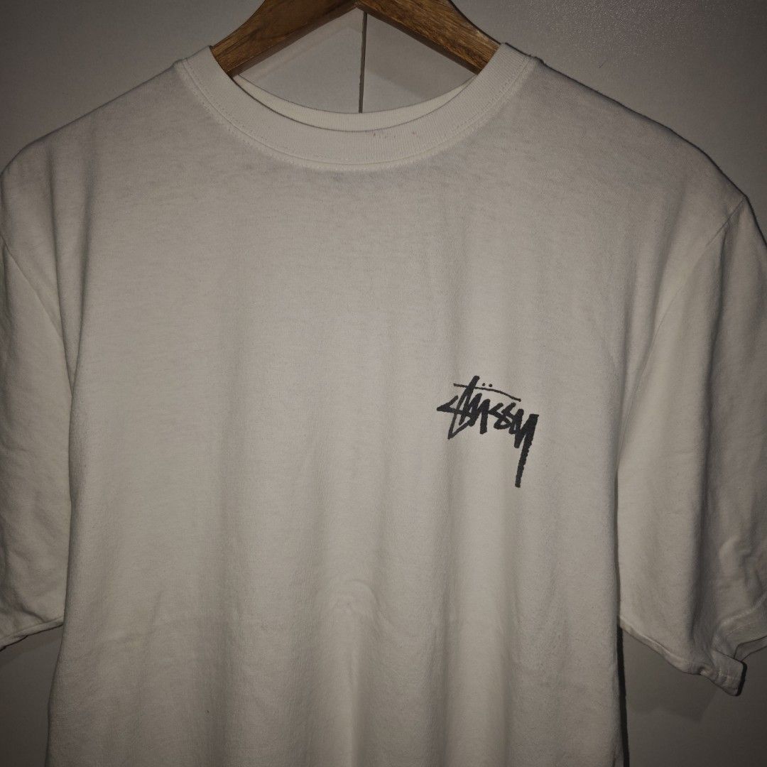 Stüssy Dice Graphic Tee White Size M (Category: Tshirts & Polo Shirts ) located in Caloocan City. Submitted by thebrokebean_mla (Listing ID 1466334452, Image 3). Description: NIKE POLO Stussy Dice Size: Large - Xlarge Width: 21 Length: 29 Color/Color rate: WHITE 9.5/10 Condition: Excellent Presentable Issue: none Mode of payment:GCASH, BANK TRANSFER 📌Color may vary due to lighting📸 📦 Shipping via JNT EXPRESS🚚 📍Location: Caloocan, Metro Manil