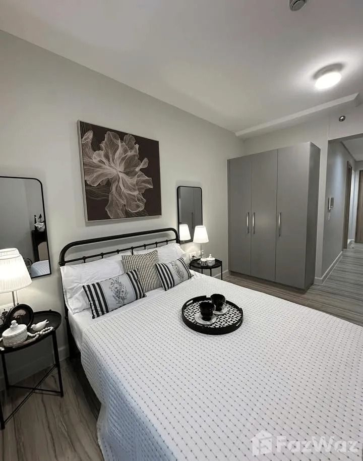 Studio Condo for rent at Maple at Verdant Tower (Category: Apartments & Condos) located in Makati City. Submitted by propertyproph (Listing ID 1466232230, Image 3). Description: Maple at Verdant Tower – High-Floor Studio for Rent ✨ Brand-new high-floor studio with balcony and panoramic views in Ortigas East. 📍 Maple at Verdant Tower, Pasig City 💰 ₱30,000/month 📐 32 sqm 🛏️ Studio | 🛁 1 Bathroom 🏢 34th Floor 🌿 Balcony 🛋️ Semi-Furnished ✨ Br