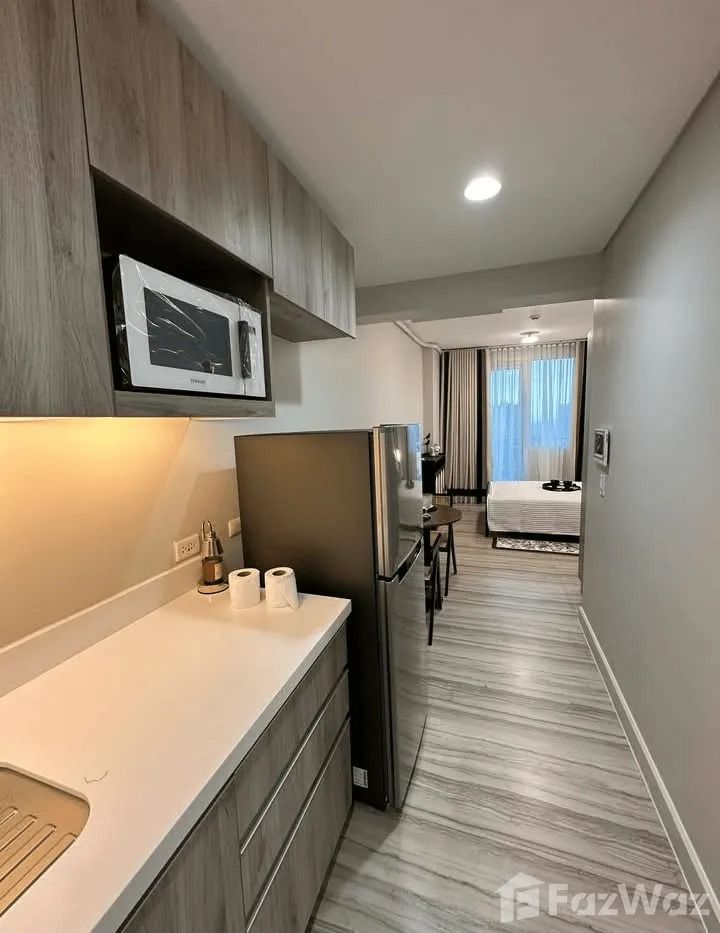 Studio Condo for rent at Maple at Verdant Tower (Category: Apartments & Condos) located in Makati City. Submitted by propertyproph (Listing ID 1466232230, Image 1). Description: Maple at Verdant Tower – High-Floor Studio for Rent ✨ Brand-new high-floor studio with balcony and panoramic views in Ortigas East. 📍 Maple at Verdant Tower, Pasig City 💰 ₱30,000/month 📐 32 sqm 🛏️ Studio | 🛁 1 Bathroom 🏢 34th Floor 🌿 Balcony 🛋️ Semi-Furnished ✨ Br