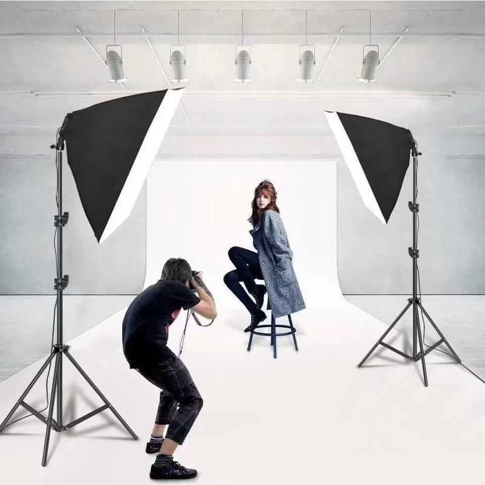 Studio lighting softbox photography kit (Category: Lighting & Studio Equipment) located in Manila. Submitted by haze1496 (Listing ID 1466187165, Image 3). Description: Studio Lighting Softbox 50 * 70cm Photography Kit with 2m Light Stand and 45w Light Bulb.