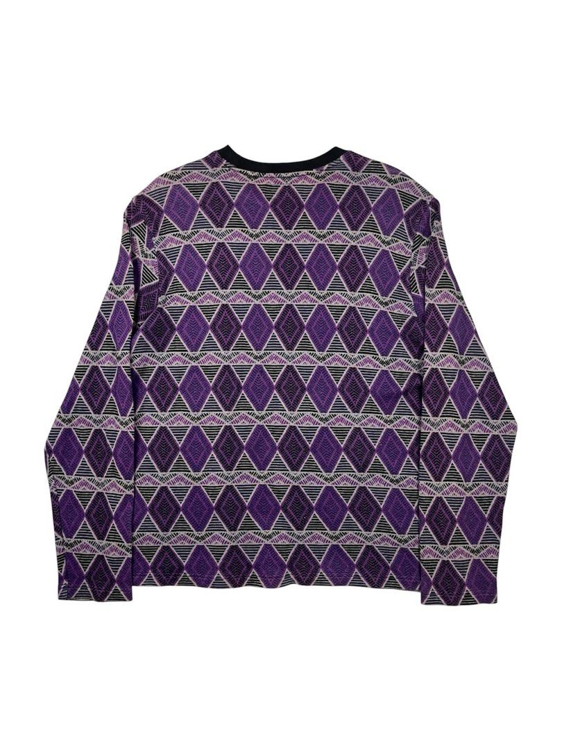 Stussy - Cuzco Pattern L/S (Category: Tshirts & Polo Shirts ) located in Puerto Princesa. Submitted by rrugsgallery (Listing ID 1466308523, Image 2). Description: Stussy - Cuzco Pattern L/S Tagged Size: Medium Dimensions Length: 27 Width: 20.5 Condition: Excellent Color rate: 9.8 Flaws: None.