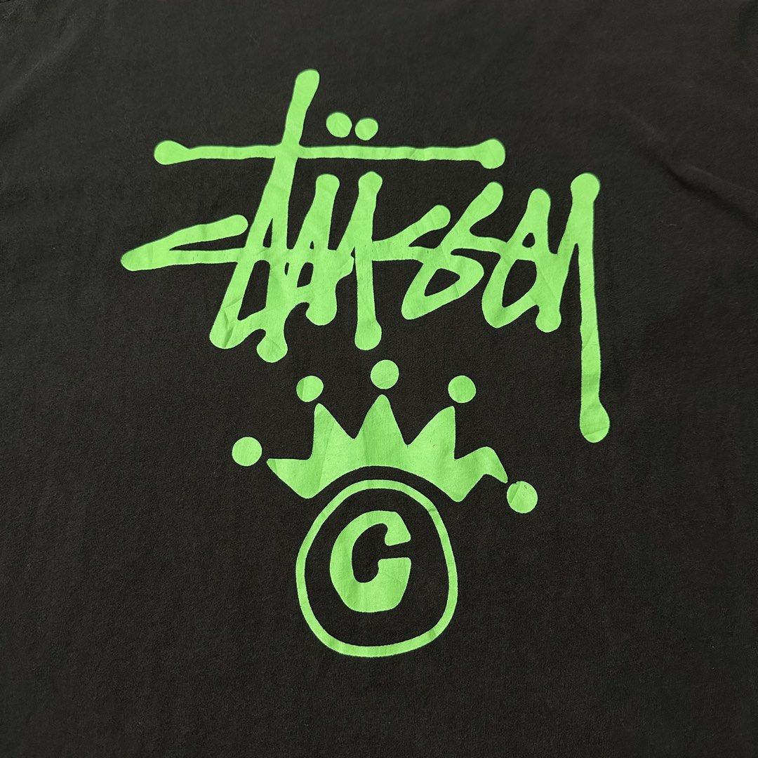 Stussy Broken Crown Logo black tee (Category: Activewear) located in Dagupan City. Submitted by unknownlootph (Listing ID 1466326127, Image 3). Description: Size: fits Medium to Large (21x30) Condition: 9/10 Color rate: 9/10 Issue: minimal hairline crackprints (Legit/Authentic).