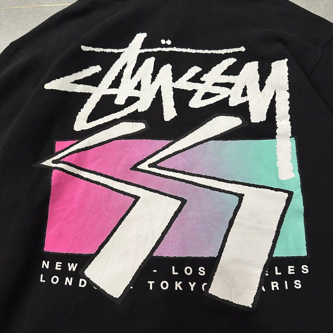 Stussy SS Cube Black Hoodie (Category: Activewear) located in Dagupan City. Submitted by unknownlootph (Listing ID 1466327580, Image 2). Description: Size: fits Small to Medium (22x28) Condition: 9/10 Color rate: 9/10 Issue: minimal hairline crackprints (Legit/Authentic) .