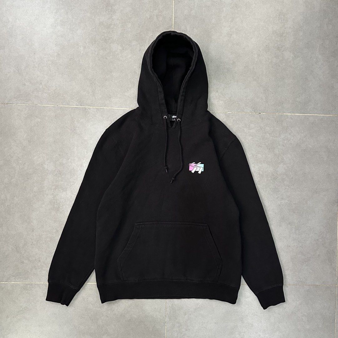 Stussy SS Cube Black Hoodie (Category: Activewear) located in Dagupan City. Submitted by unknownlootph (Listing ID 1466327580, Image 3). Description: Size: fits Small to Medium (22x28) Condition: 9/10 Color rate: 9/10 Issue: minimal hairline crackprints (Legit/Authentic) .