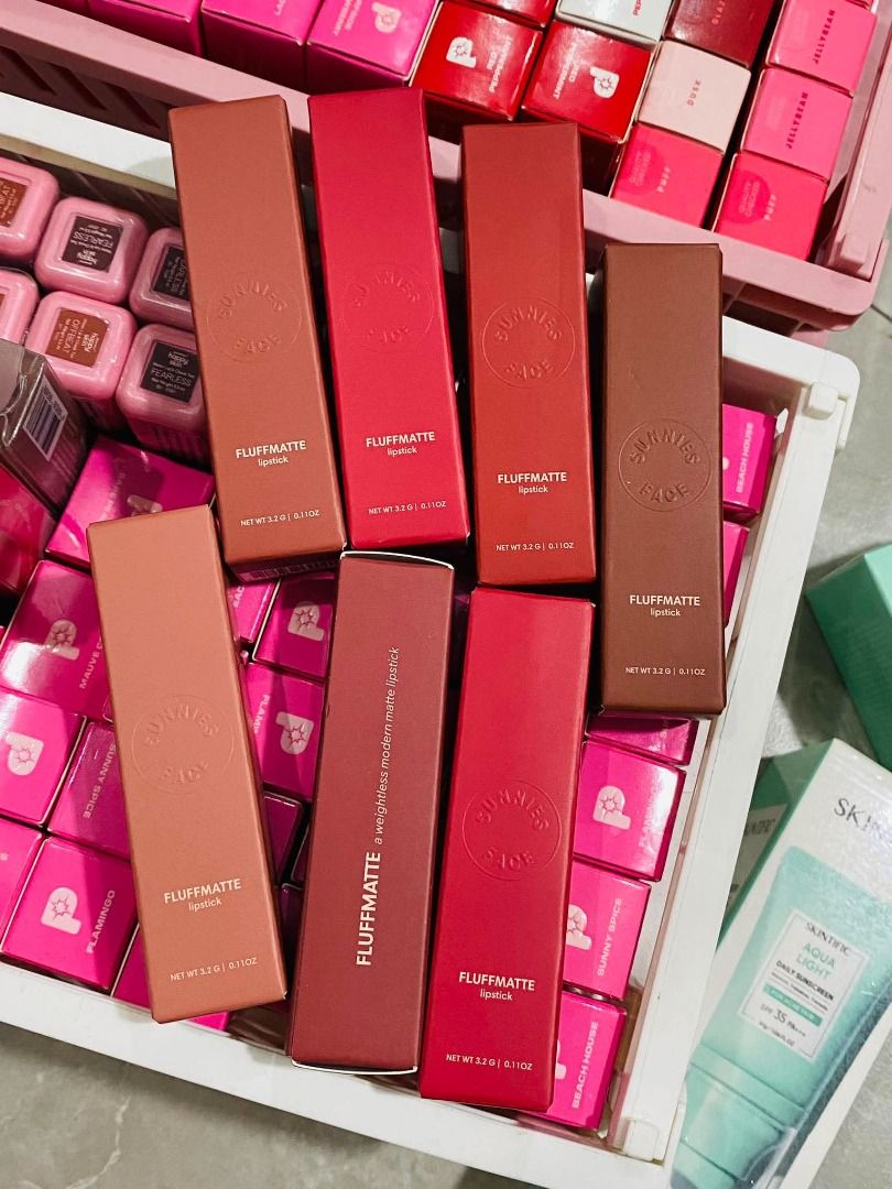 Sunnies Fluffmatte (Category: Makeup) located in Muntinlupa City. Submitted by chevyxcs (Listing ID 1466313666, Image 1). Description: Sunnies Fluffmatte P350ea P340ea min. 5 • nudist • femmebot • brunette • rosas • major • mod.