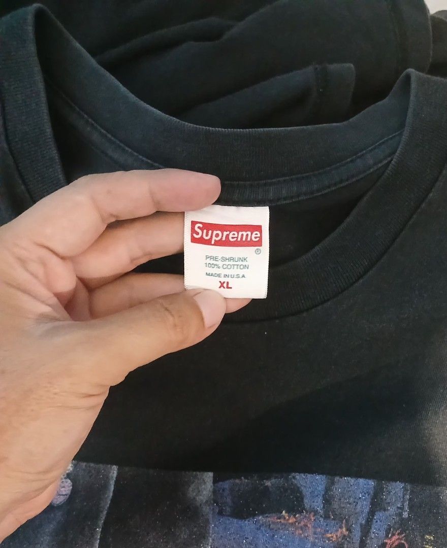 🔥Supreme🔥 (Category: Activewear) located in Cadiz. Submitted by jcthrifting (Listing ID 1466264305, Image 3). Description: 🔥Supreme🔥 Crewneck 👕 Supreme logo sa back necktag reflector XL on tag 23W×31L minimal crackprints seen sa pic 📩.