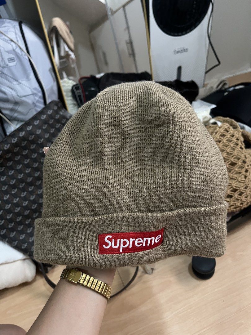 SUPREME BONIT (Category: Luxury Accessories) located in Tayug. Submitted by thriftyshady_ (Listing ID 1466332384, Image 2). Description: .