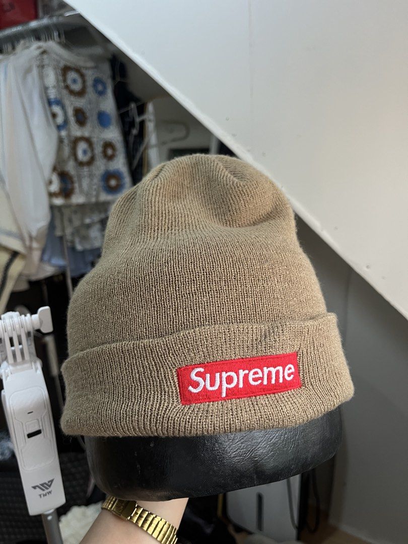 SUPREME BONIT (Category: Luxury Accessories) located in Tayug. Submitted by thriftyshady_ (Listing ID 1466332384, Image 1). Description: .