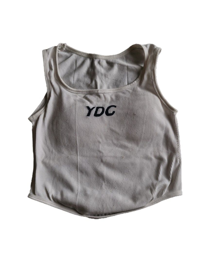 Tank Top (Category: Sleeveless) located in Baguio. Submitted by _.prelovedbyjo (Listing ID 1466235962, Image 1). Description: Tank Top with bra pads.