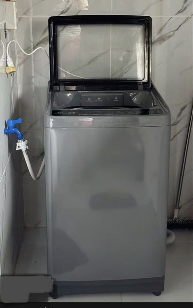 TCL INVERTER Top Load washing machine (Category: Washing Machines and Dryers) located in Quezon City. Submitted by declutter.er04 (Listing ID 1466313369, Image 1). Description: Need to dispose in order upgrade to a bigger unit. .