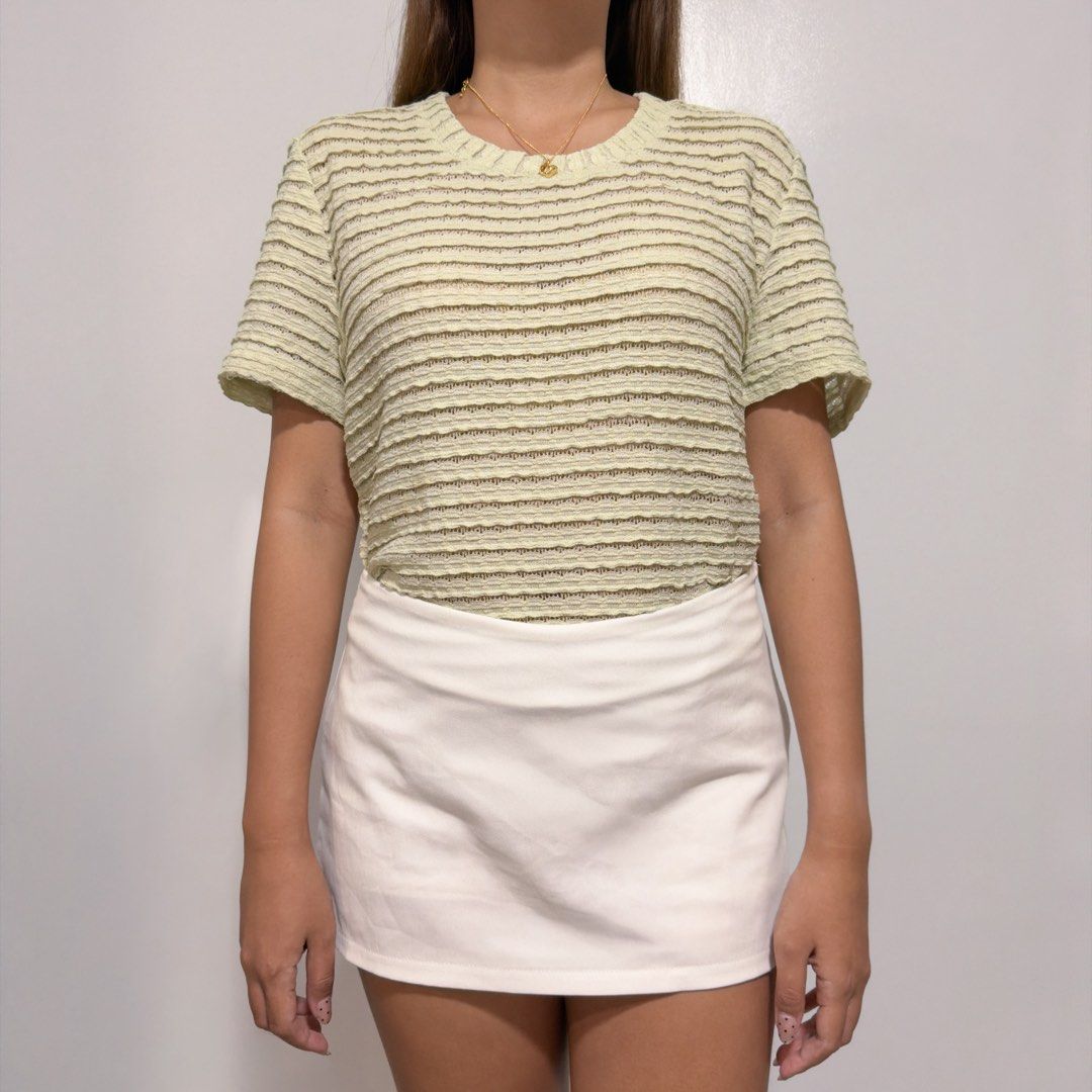 tea green top (Category: Blouses) located in Cebu City. Submitted by cuteoncue (Listing ID 1466331543, Image 1). Description: med-large (m on tag) please see last photo for a minor discoloration. it’s barely noticeable but worth noting..