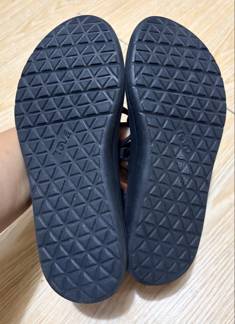 Teva voya infinity sandal us 6 (Category: Slippers and slides) located in Koronadal. Submitted by bulilitfam (Listing ID 1466257508, Image 3). Description: Ukaysource Size us 6 insole 23cm Bago pa pero nktali dko alam kng noutol o ganon n tlga..both oair Pls check kast pic .