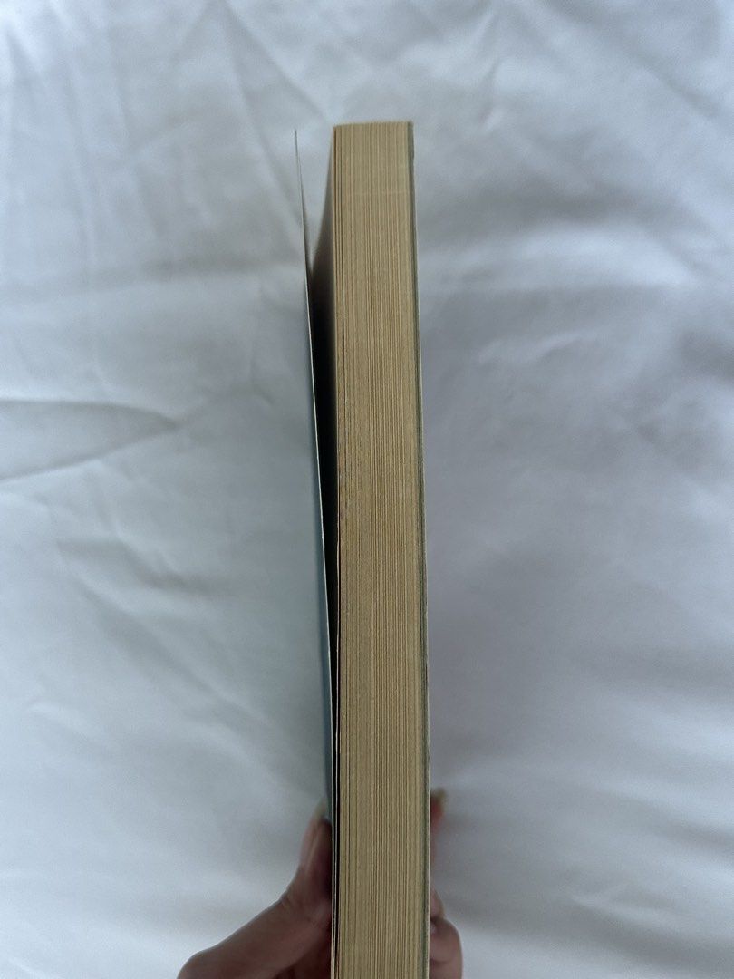 The Bell Jar by Sylvia Plath (Category: Storybooks) located in Makati City. Submitted by amarettoosour (Listing ID 1466232314, Image 2). Description: - Title & Author: The Bell Jar by Sylvia Plath - Edition: Harper Perennial Modern Classics (includes P.S. insights and interviews section) - Format: Classic paperback - Condition: Good pre-loved condition with minor shelf wear on edges and mild yellowing on pages due to age .