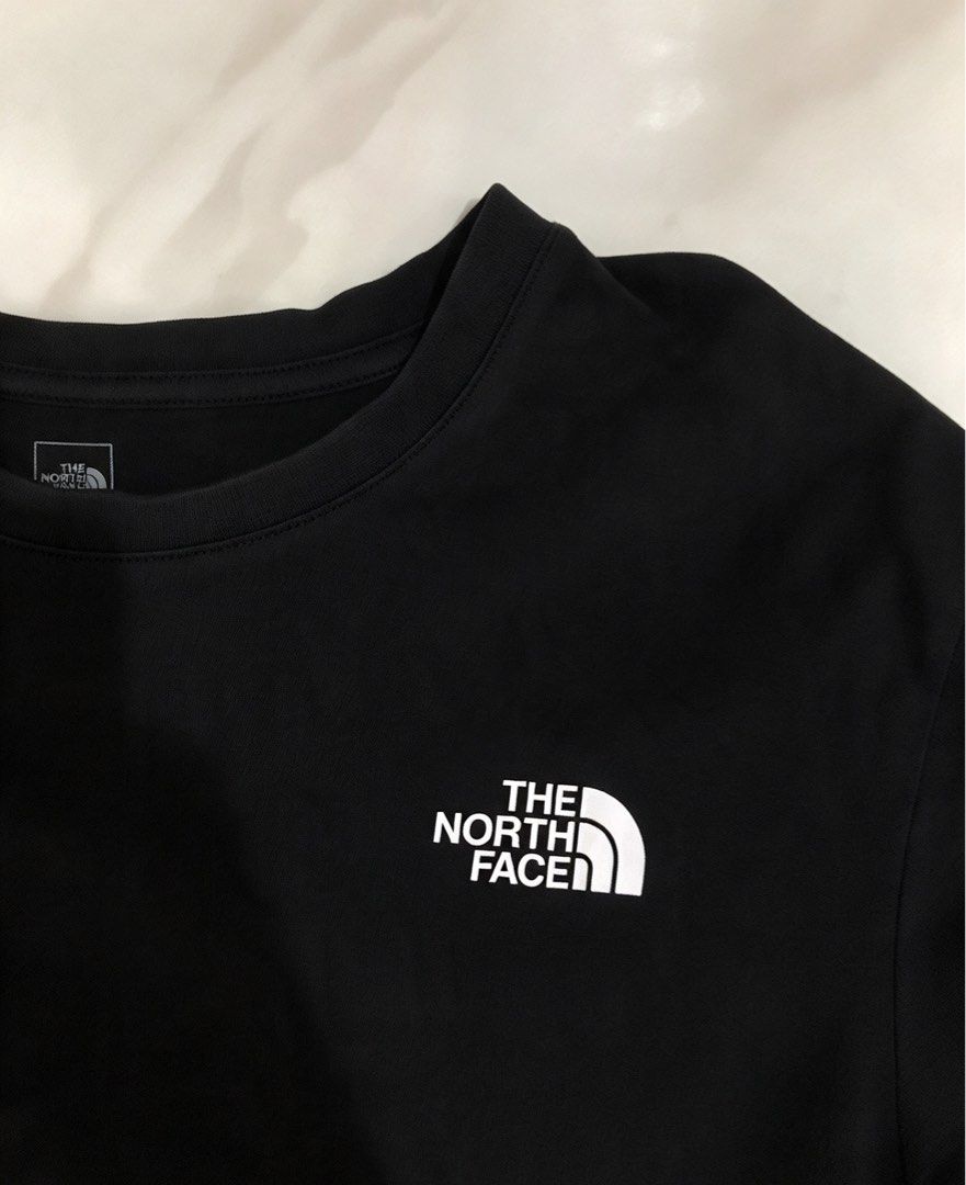 THE NORTH FACE (Category: Activewear) located in Manila. Submitted by thrifted1997 (Listing ID 1466182849, Image 3). Description: Good Condition 10/10 color rate No issue Large fit to meduim Back to back print logo.