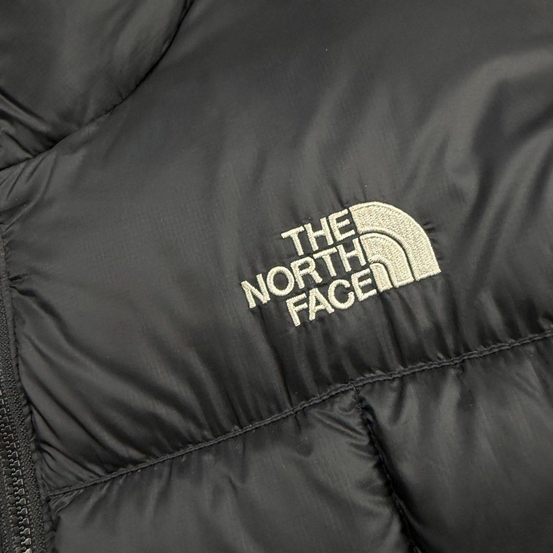 The North Face 800 Pertex Quantum Down Jacket (Category: Coats, Jackets and Outerwear) located in Cavite. Submitted by epiboie (Listing ID 1466201873, Image 2). Description: The north face 800 summit series puffer pertex quantum Packable Size large 23.5x26.5(28back) Color rate: 9.5/10 excellent condition No issue.