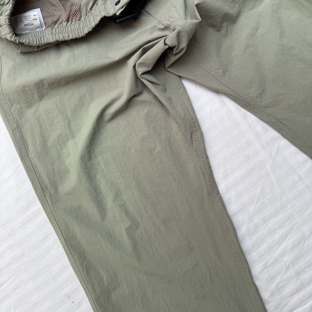THE NORTH FACE PACKABLE (Category: Chinos) located in Pasig City. Submitted by jaaard (Listing ID 1466307077, Image 3). Description: For sale Tnf packable outdoor pants Fits 30 to 35 size xl on tag Pm me.