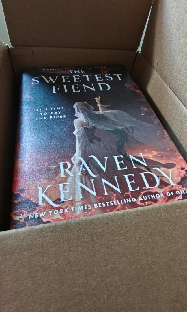 The Sweetest Fiend deluxe (Category: Storybooks) located in Cavite. Submitted by pagesandpawsvioletsrngl (Listing ID 1466250866, Image 2). Description: US DELUXE EDITION BRAND NEW PAYO.