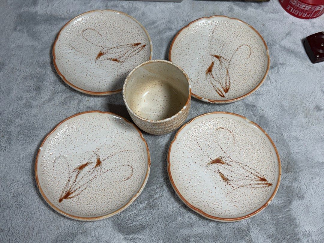 THICK JAPANESE CERAMICS (Category: Dinnerware & Cutlery) located in Sablan. Submitted by gongonshelley12 (Listing ID 1466286561, Image 1). Description: SET @ 250 only JAPANESE CERAMICS MAKAKAPAL AT MABIBIGAT PARANG STONEWARES MAGANDA PANG DISPLAY PO MGA TO.