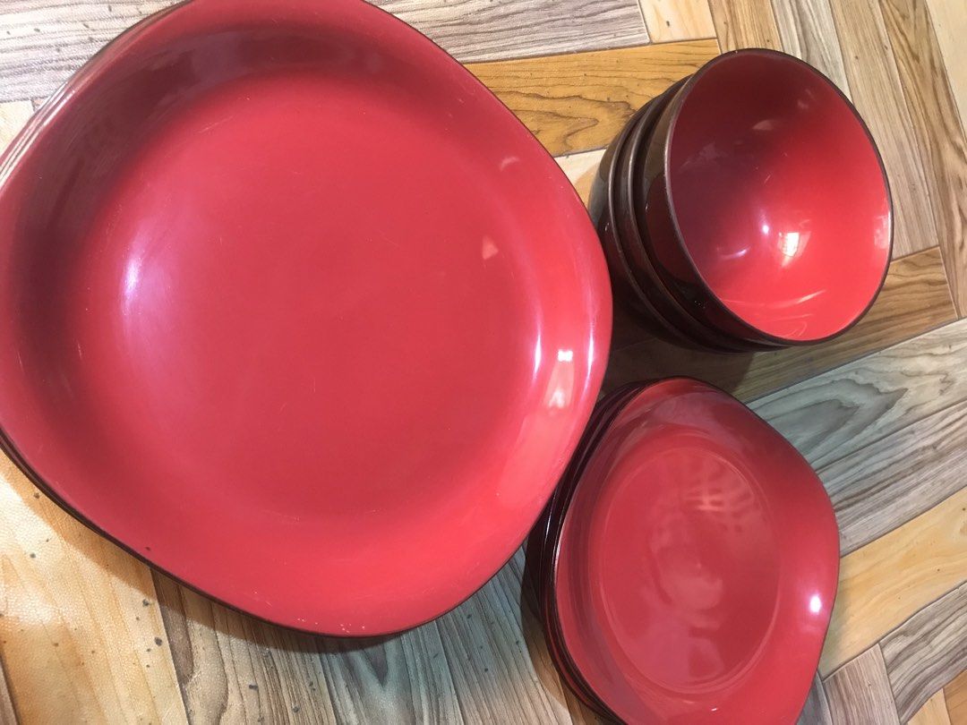 Thomson pottery set (Category: Other Kitchenware & Tableware) located in Manila. Submitted by reng96 (Listing ID 1466244684, Image 3). Description: .