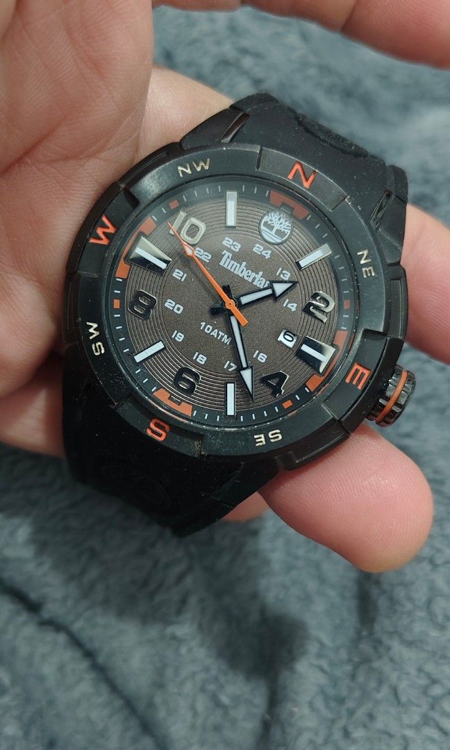 Timberland Altamont / 13849J (Category: Men's Watches) located in Cebu City. Submitted by aceoftime (Listing ID 1466322164, Image 1). Description: In excellent condition In gunmetal/grey textured dial Analog quartz w/ date display 24hr inner tracking Black PVD finish Fixed bezel marked with cardinal compass directions Black silicone band 50m water resist Watch only Our Guarantee: 💯 Authentic All watches are checked by our experienced technician 