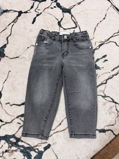 (Category: ) located in . Submitted by tinytrendcloset (Listing ID 1466269568, Image 1). Description: .