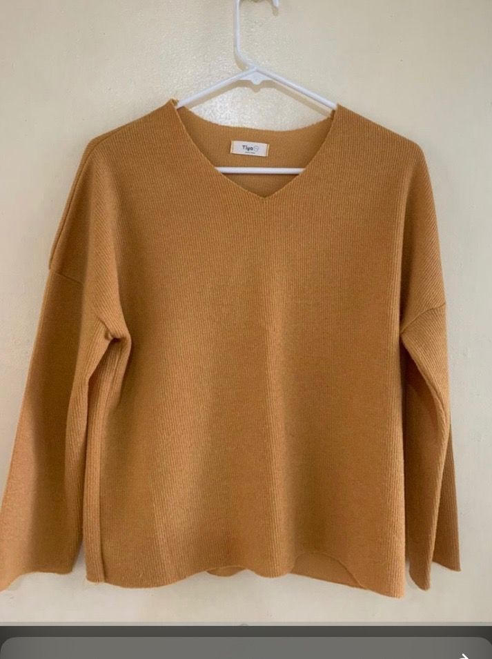 Tiya Pullover Longsleeve Womens (Category: Blouses) located in Valenzuela. Submitted by clickandshoppreloved (Listing ID 1466200431, Image 1). Description: Tiya Pullover Longsleeve Womens Korean Brand Onhand, Original Medium Ontag, (22L x 19W) Color : Yellow (Excellent Condition, Good As New).