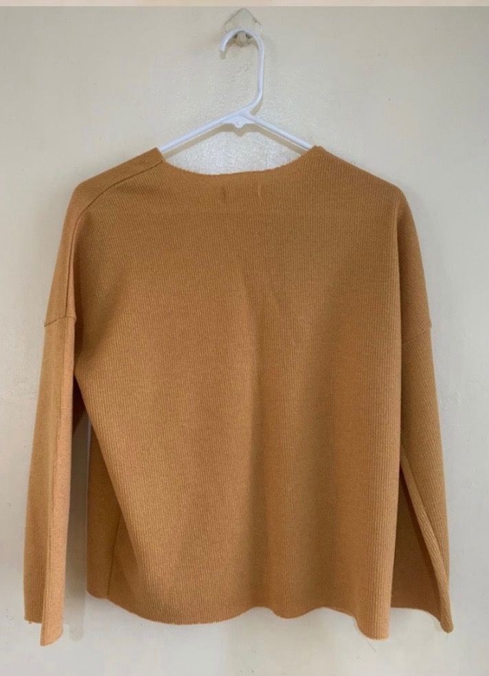 Tiya Pullover Longsleeve Womens (Category: Blouses) located in Valenzuela. Submitted by clickandshoppreloved (Listing ID 1466200431, Image 2). Description: Tiya Pullover Longsleeve Womens Korean Brand Onhand, Original Medium Ontag, (22L x 19W) Color : Yellow (Excellent Condition, Good As New).