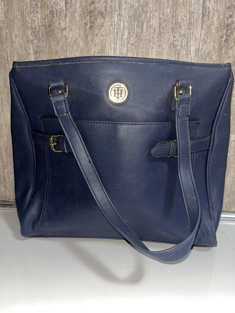 Tommy Hilfiger Blue Tote Bag (Category: Tote Bags) located in Davao. Submitted by omegashow (Listing ID 1466284470, Image 1). Description: Original TH. Bag still in very good condition. Can ask for more photos for other details. .
