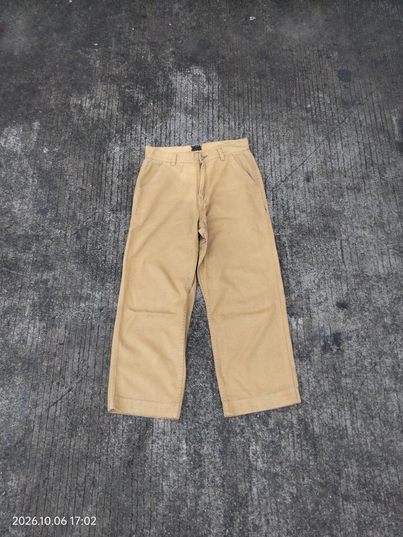 Tommy sport carpenter (Category: Jeans) located in Caloocan City. Submitted by haruconcep52476 (Listing ID 1466315637, Image 1). Description: Dimensions W31×L37 Good condition Color rate 9 Issue need wash and cut yung palawit.
