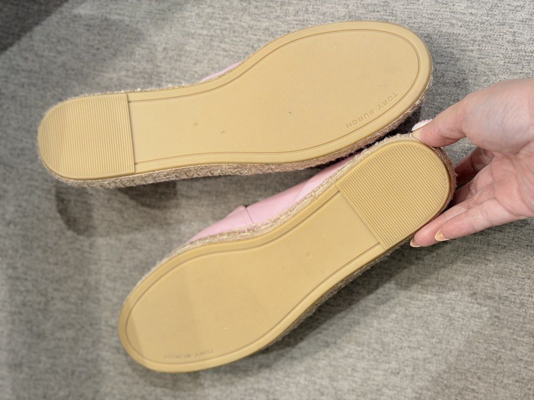 Tory Burch espadrille (Category: Wedges) located in Manila. Submitted by cj131313 (Listing ID 1466258057, Image 1). Description: .