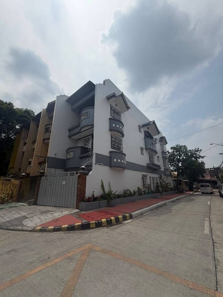 Townhouse in Quezon City (Category: House & Lot) located in Manila. Submitted by raincomito (Listing ID 1466277606, Image 2). Description: Pre owned Corner Townhouse for Sale in Teachers Village Diliman Quezon City - Near Maginhawa Near QC Circle - Semi Furnished with aircon - Clean title Lot Area 107 sqm Floor approx Area 245.82 sqm 4 Bedroom 4.5 Toilet and Bath Maids room with own Toilet and Bath Service Area Showcase kitchen Auxiliary Kitchen 