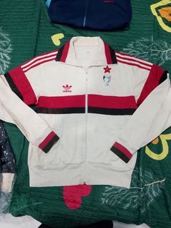 (Category: ) located in . Submitted by ngoh_thriftstore (Listing ID 1466302391, Image 1). Description: .