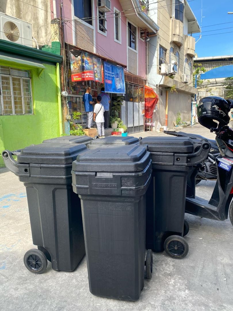 TRASH BIN ROLLER KING (Category: Waste Bins & Bags) located in Caloocan City. Submitted by brightriver_09 (Listing ID 1466173358, Image 2). Description: 📦 Looking for reliable storage solutions? Introducing Joekelcee Trading's JUMBO CRATES - your go-to source as a DIRECT SUPPLIER! 🌟 Get organized with our durable crates today! 🛒 📌 Explore Our Range of Products: ✅ PPE items ✅ Trash bins ✅ Crates ✅ Cooler crates ✅ Coverall uniforms ✅ Fireman su